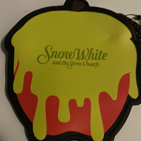 Brand new lounge fly coin purse - Picture 4 of 4